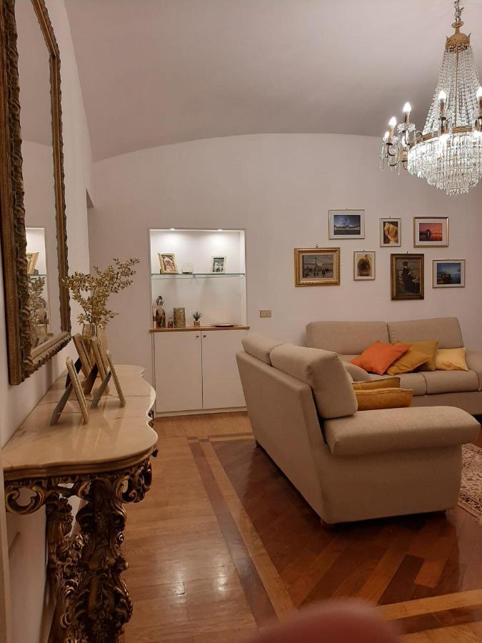 La Casa Di Francesca Otel Napoli Dış mekan fotoğraf